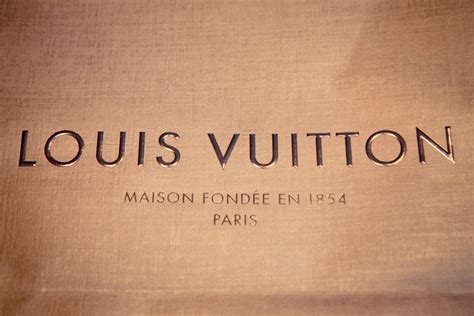 Louis Vuitton Maison Fondee En 1854 